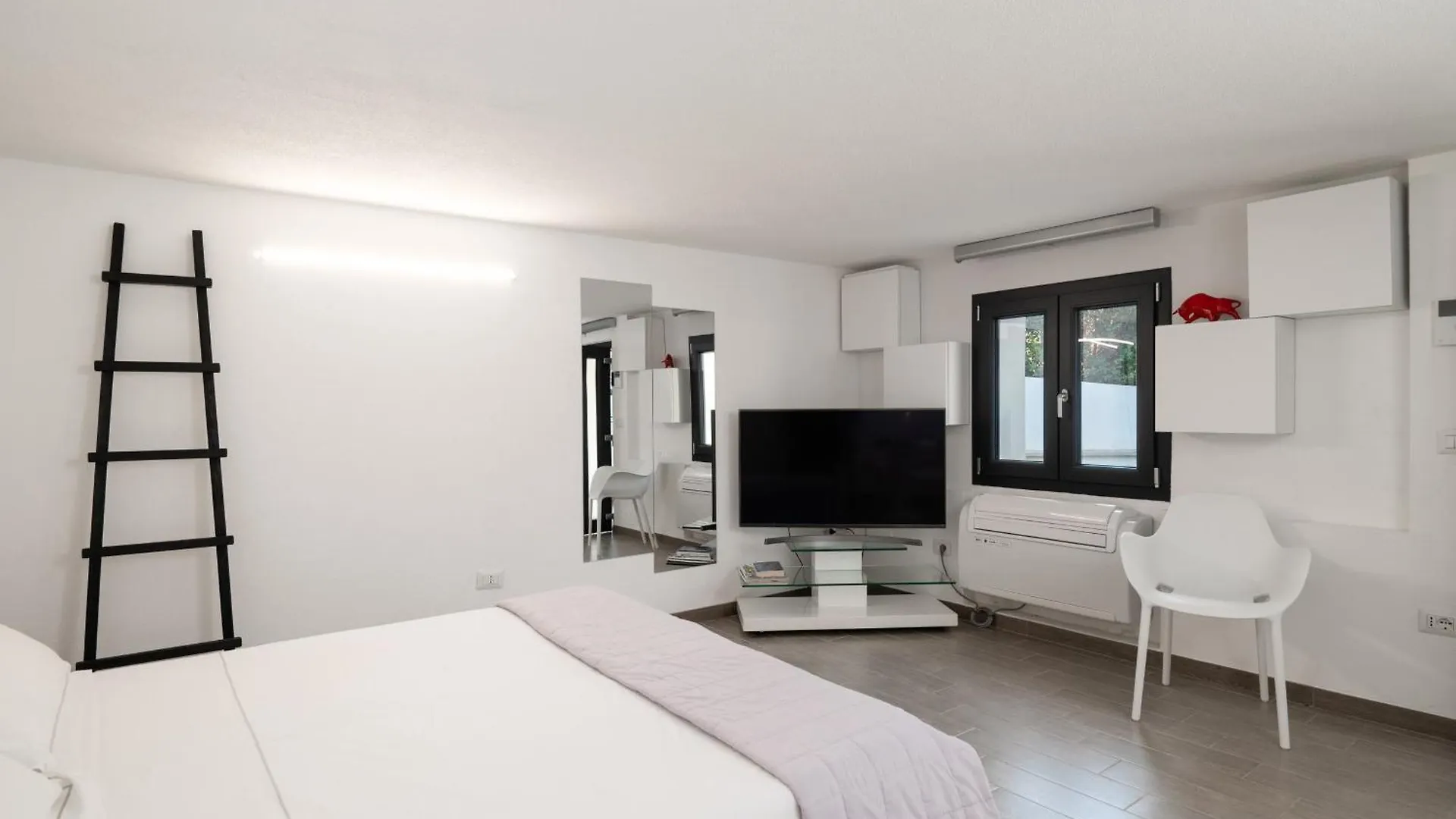Wlofts 11, 12 & 14 By Klodge Olbia Italien